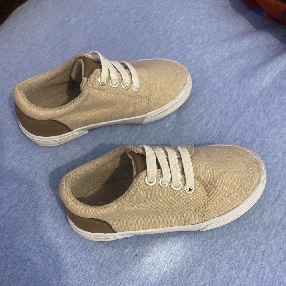 Falls Creek boys slip on sneakers